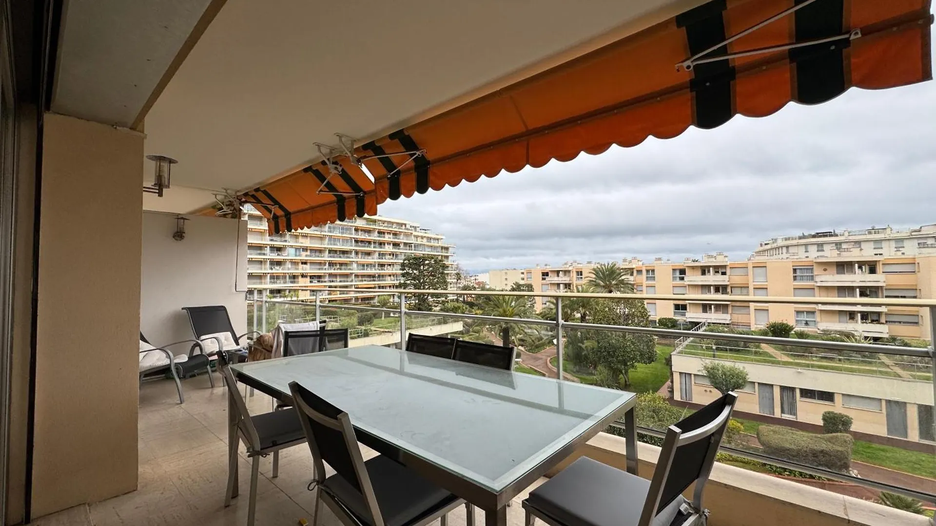 90 M2 Palm Beach Apartment With 2 Balconies Very Stylish And Central Cannes
